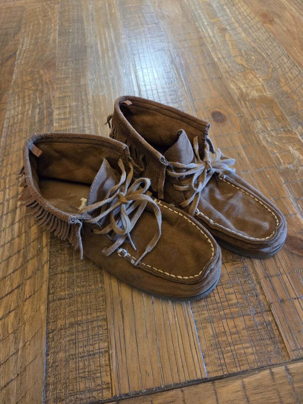American Eagle Moccasins Size 8.5